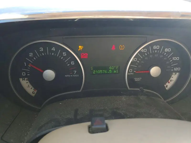 2010 FORD EXPLORER XLT  