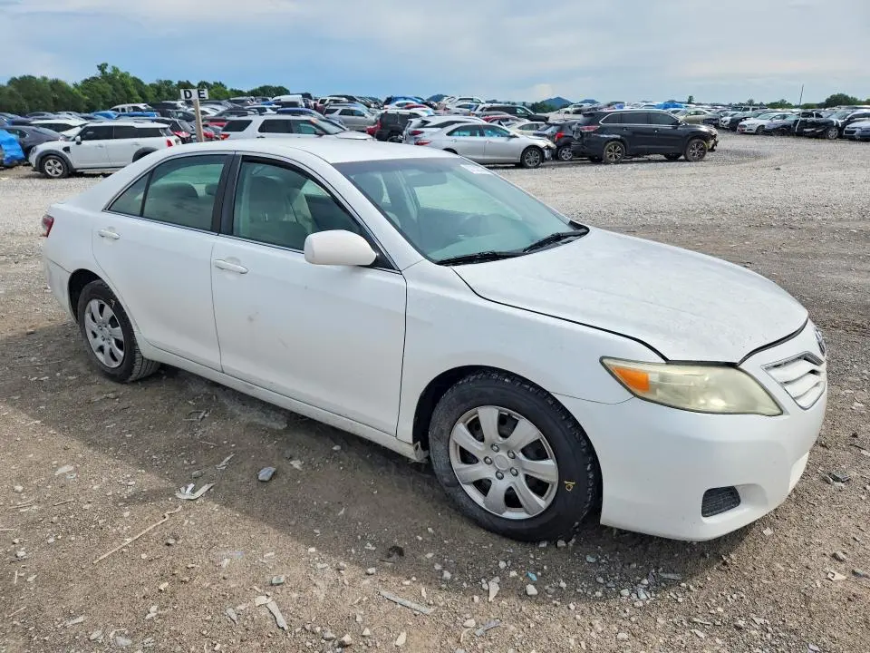 2011 TOYOTA CAMRY LE  