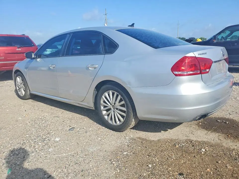 2015 VOLKSWAGEN PASSAT S  