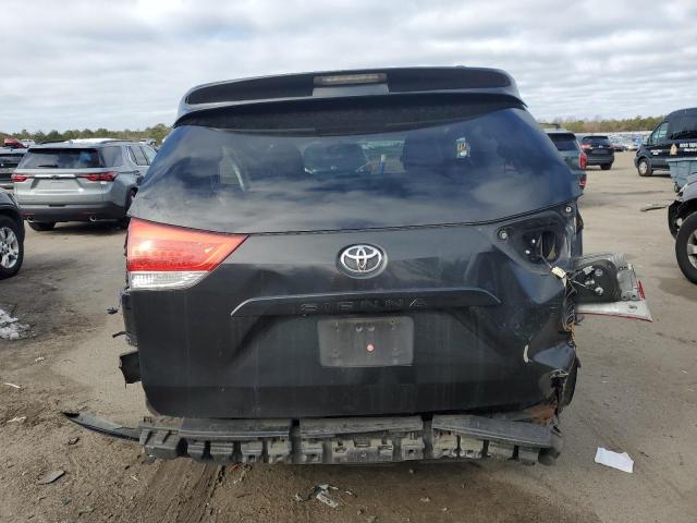 2013 TOYOTA SIENNA LE