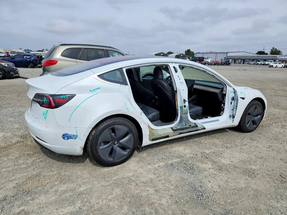 2018 TESLA MODEL 3   