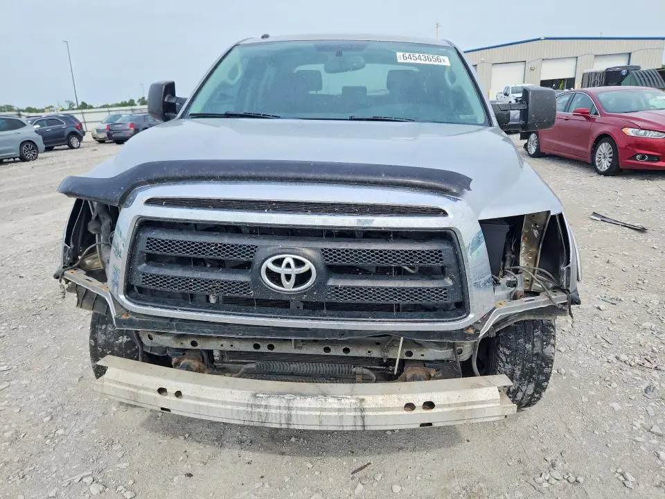 2011 TOYOTA TUNDRA CREWMAX SR5  