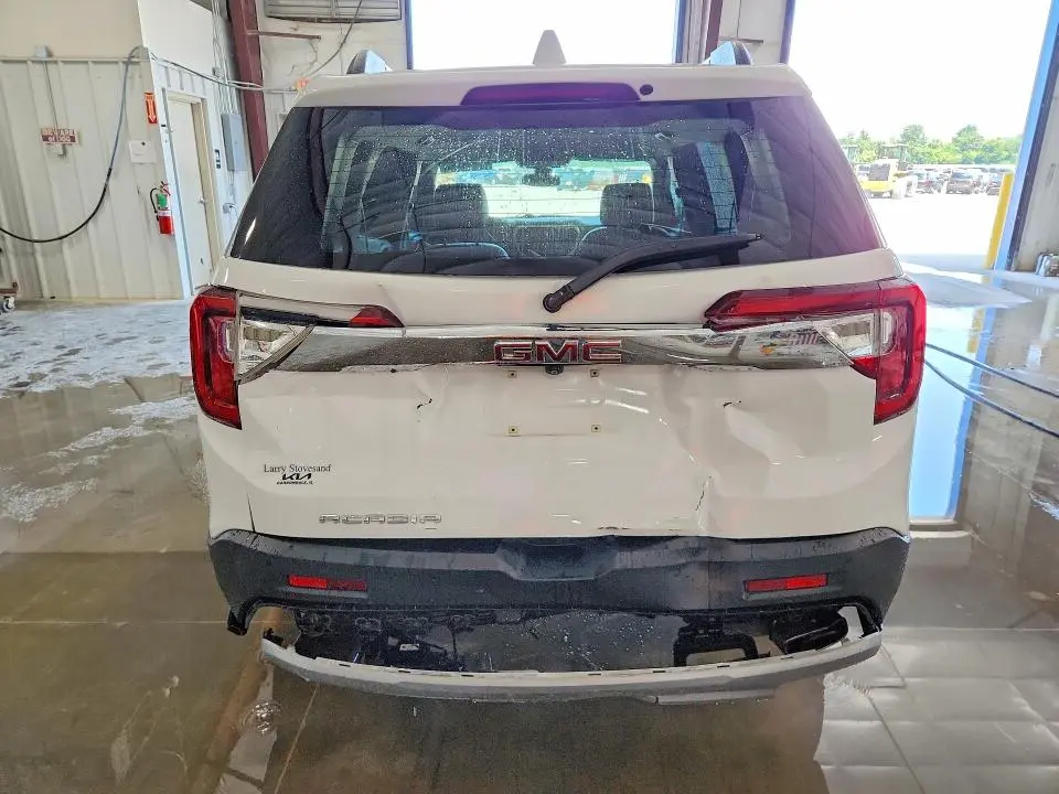 2021 GMC ACADIA SLT  