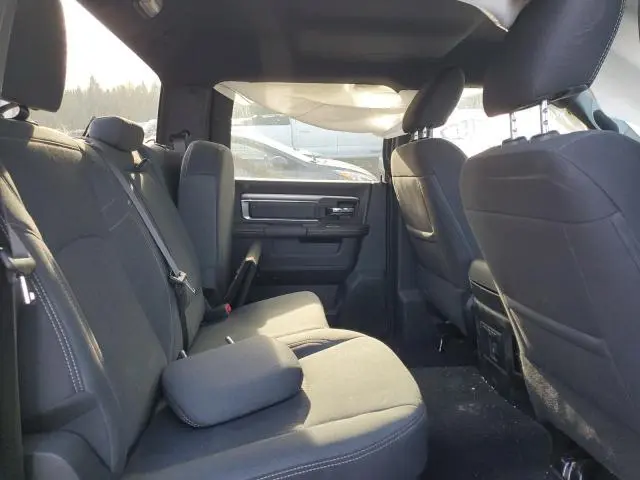 2023 RAM 1500 CLASSIC SLT  