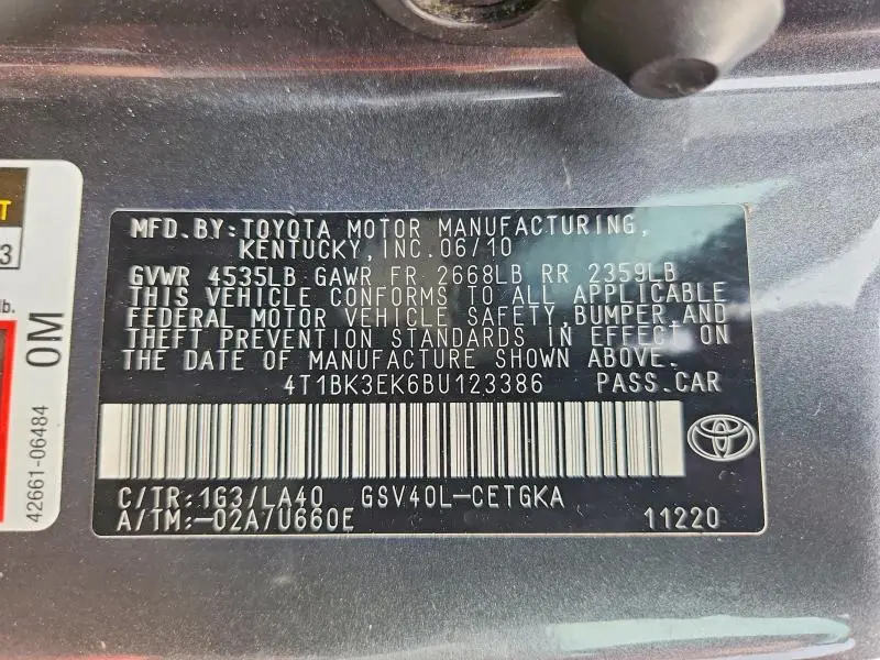 2011 TOYOTA CAMRY XLE V6  