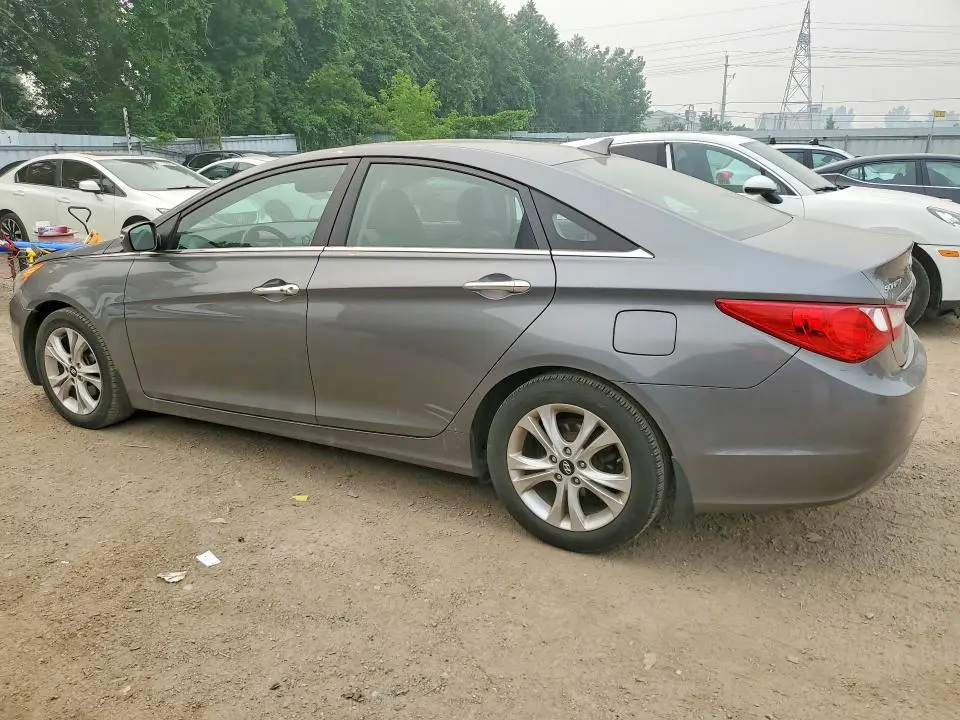 2013 HYUNDAI SONATA SE  
