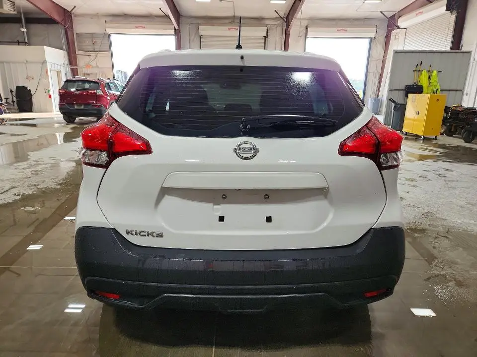 2019 NISSAN KICKS S  