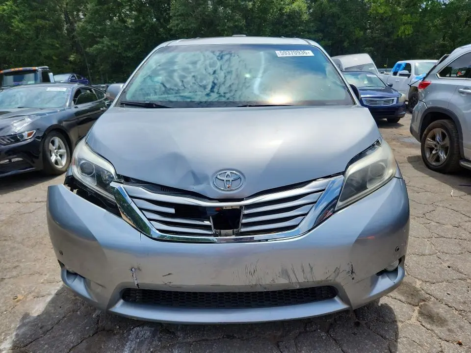 2015 TOYOTA SIENNA LIMITED PREMIUM 7-PASSENGER  