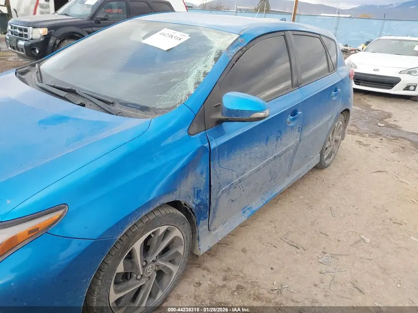 2017 TOYOTA COROLLA IM  