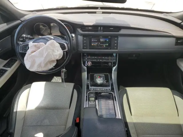 2016 JAGUAR XF R - SPORT  