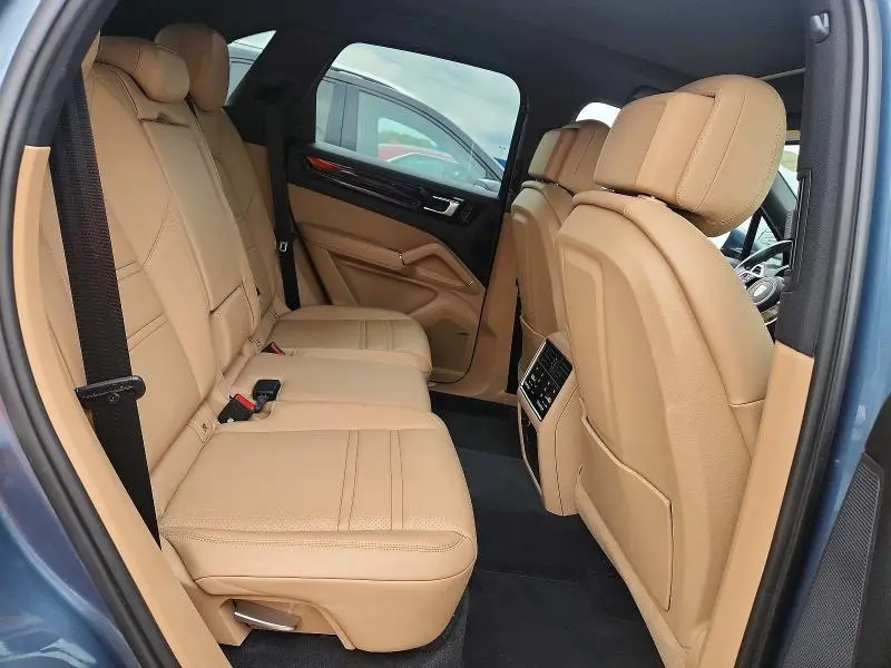 2019 PORSCHE CAYENNE   