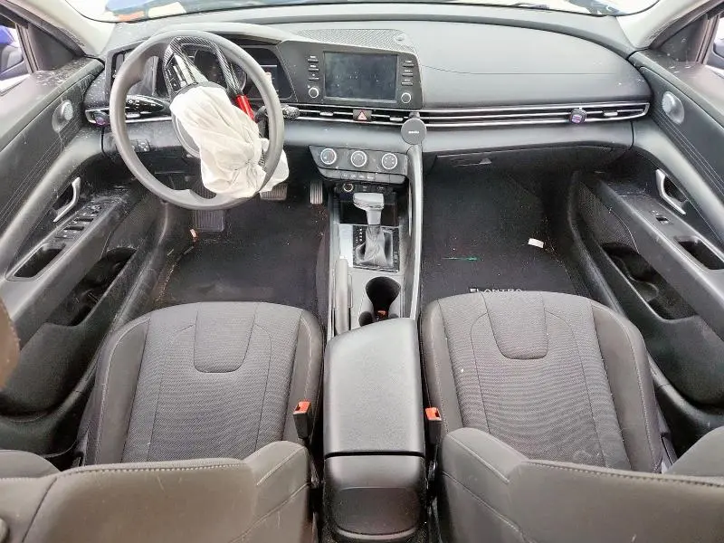 2021 HYUNDAI ELANTRA SE  