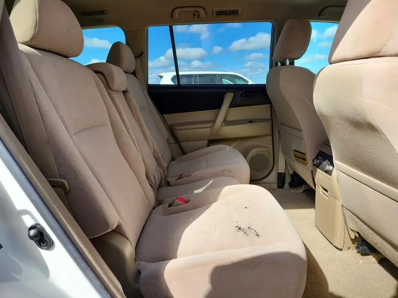 2010 TOYOTA HIGHLANDER BASE  