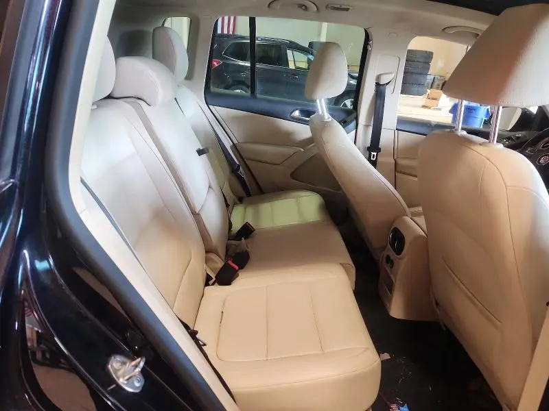 2013 VOLKSWAGEN TIGUAN S  