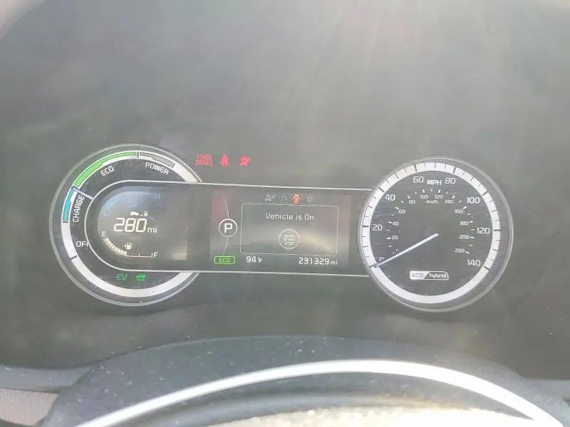 2017 KIA NIRO LX  