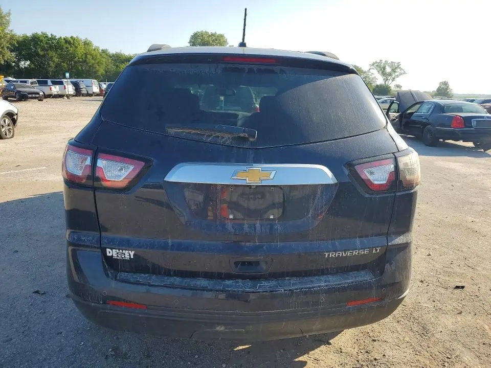 2015 CHEVROLET TRAVERSE LT  