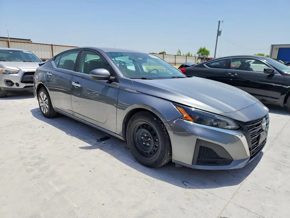 2023 NISSAN ALTIMA S  