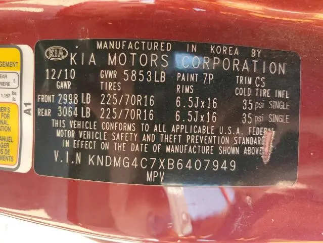 2011 KIA SEDONA LX  