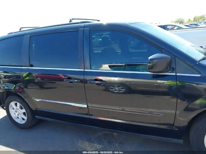2013 CHRYSLER TOWN & COUNTRY TOURING