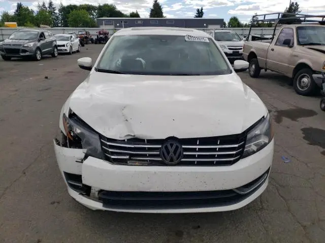 2013 VOLKSWAGEN PASSAT SE  