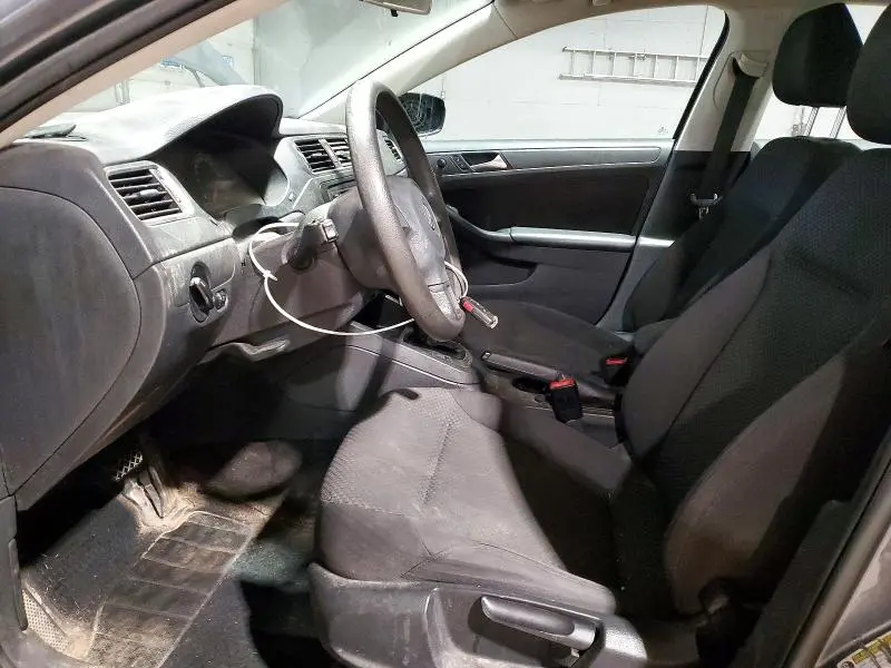 2013 VOLKSWAGEN JETTA BASE  