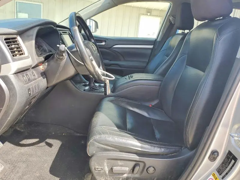 2018 TOYOTA HIGHLANDER XLE  