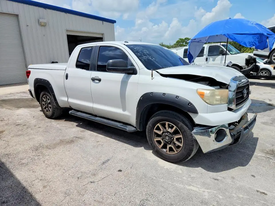 2011 TOYOTA TUNDRA DOUBLE CAB SR5  