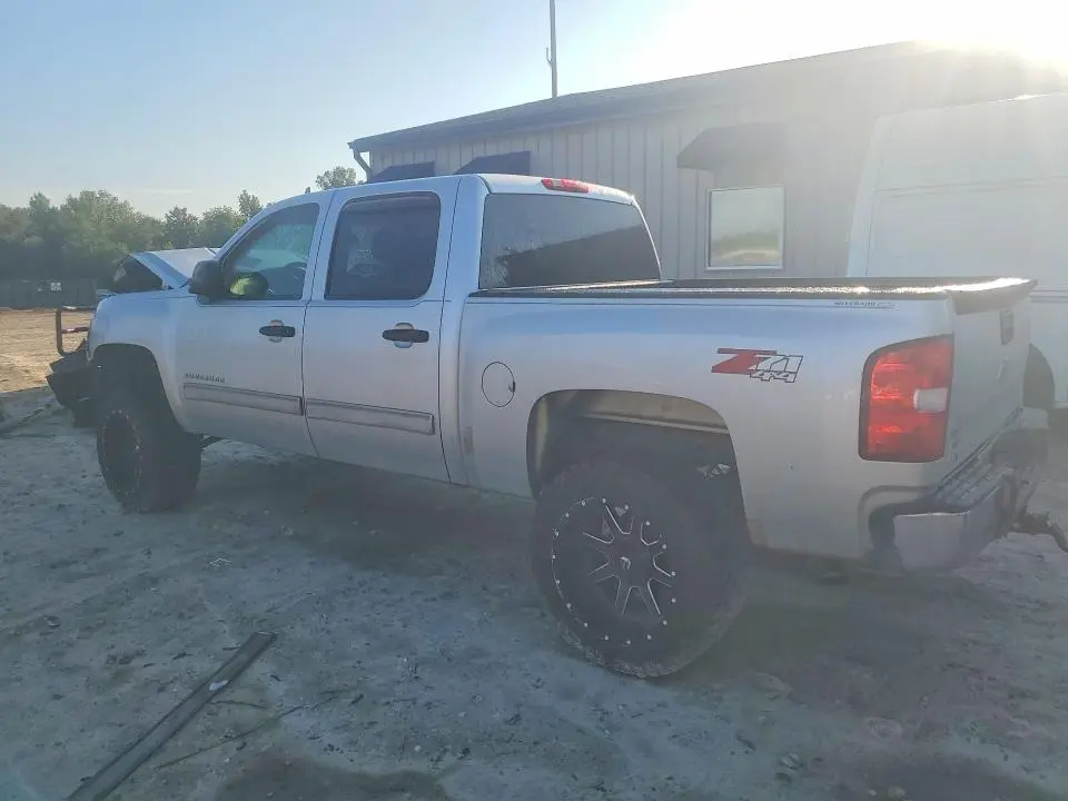 2011 CHEVROLET SILVERADO K1500 LT  