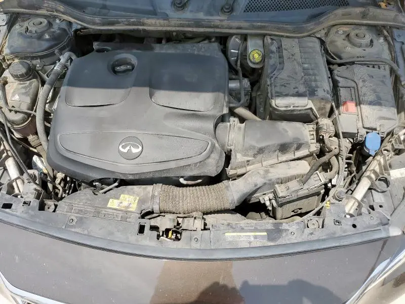 2017 INFINITI QX30 BASE  