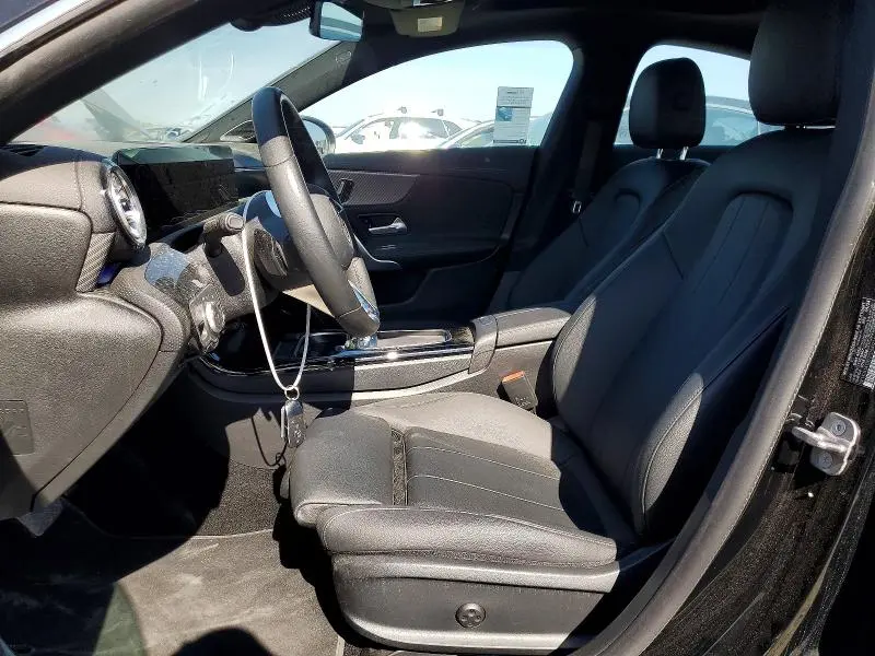 2025 MERCEDES-BENZ CLA 250  