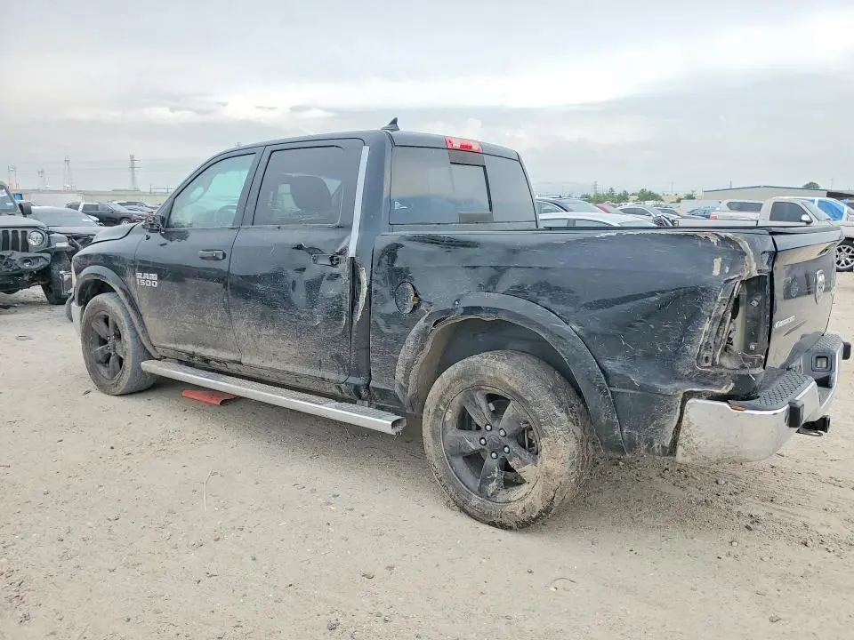 2015 RAM 1500 SLT  