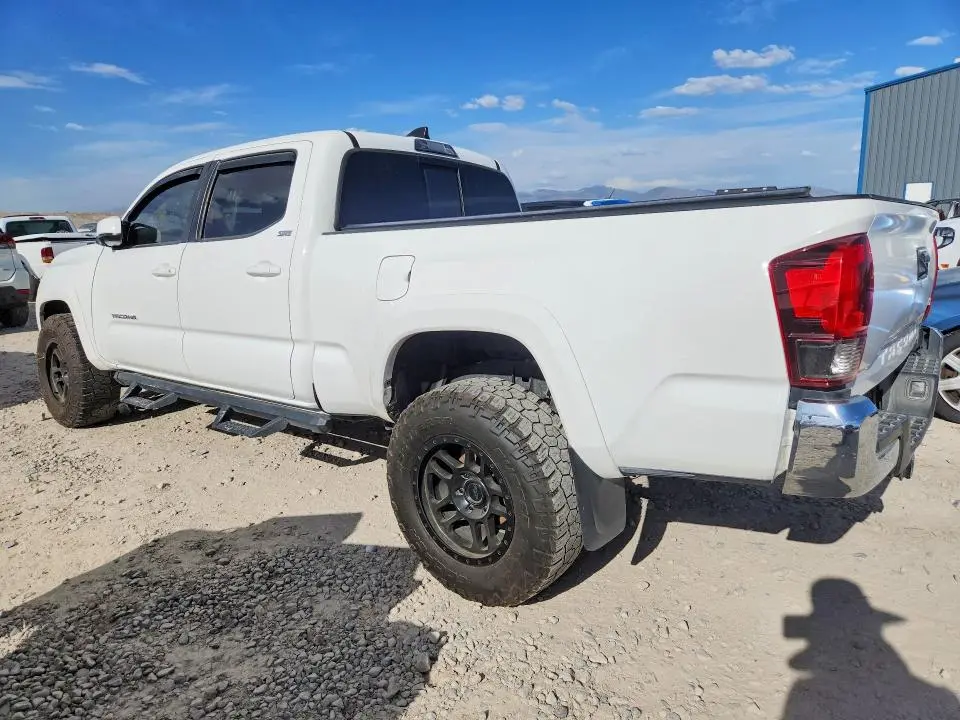 2021 TOYOTA TACOMA SR5 V6  