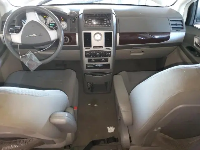 2010 CHRYSLER TOWN & COUNTRY TOURING  