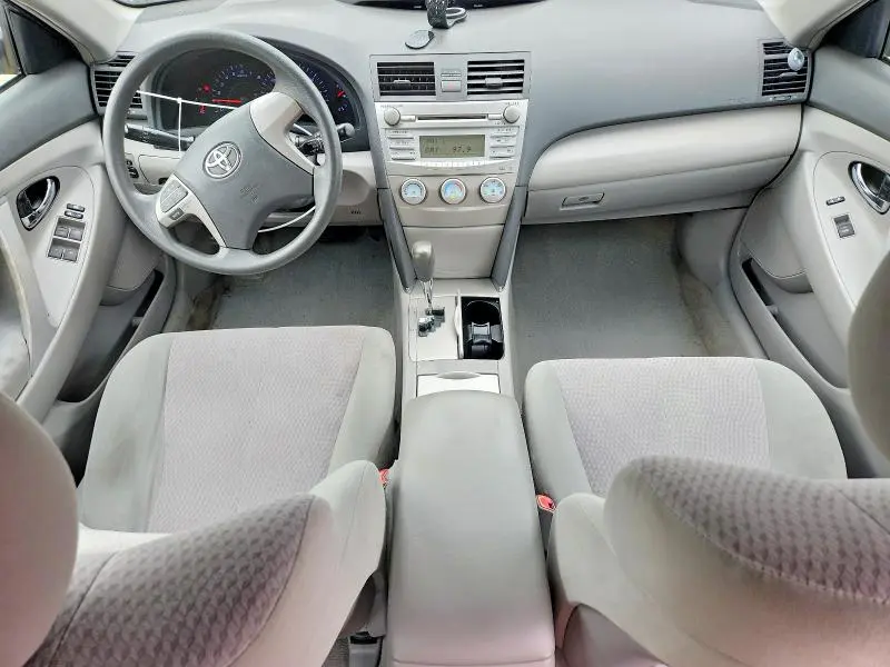 2011 TOYOTA CAMRY LE  
