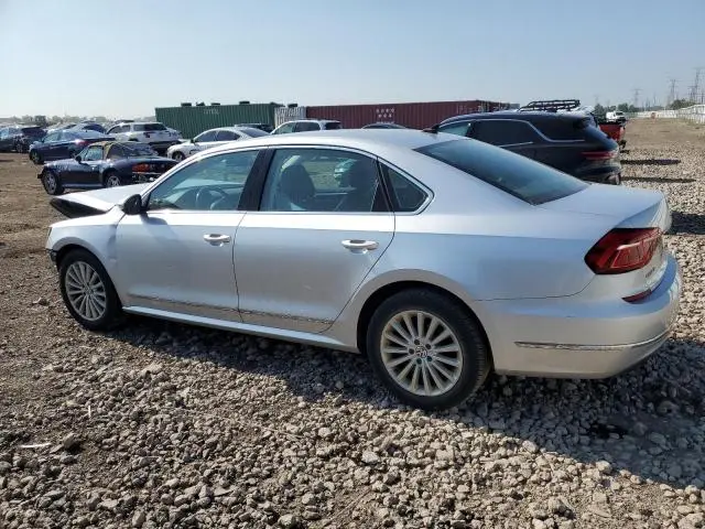 2017 VOLKSWAGEN PASSAT SE  
