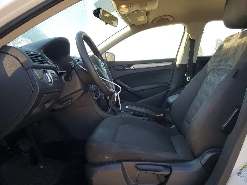 2014 VOLKSWAGEN PASSAT S  