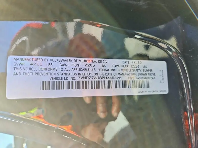 2011 VOLKSWAGEN JETTA SE  