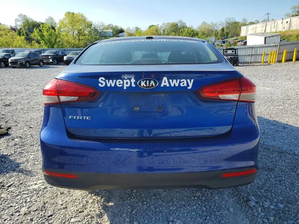 2018 KIA FORTE LX  