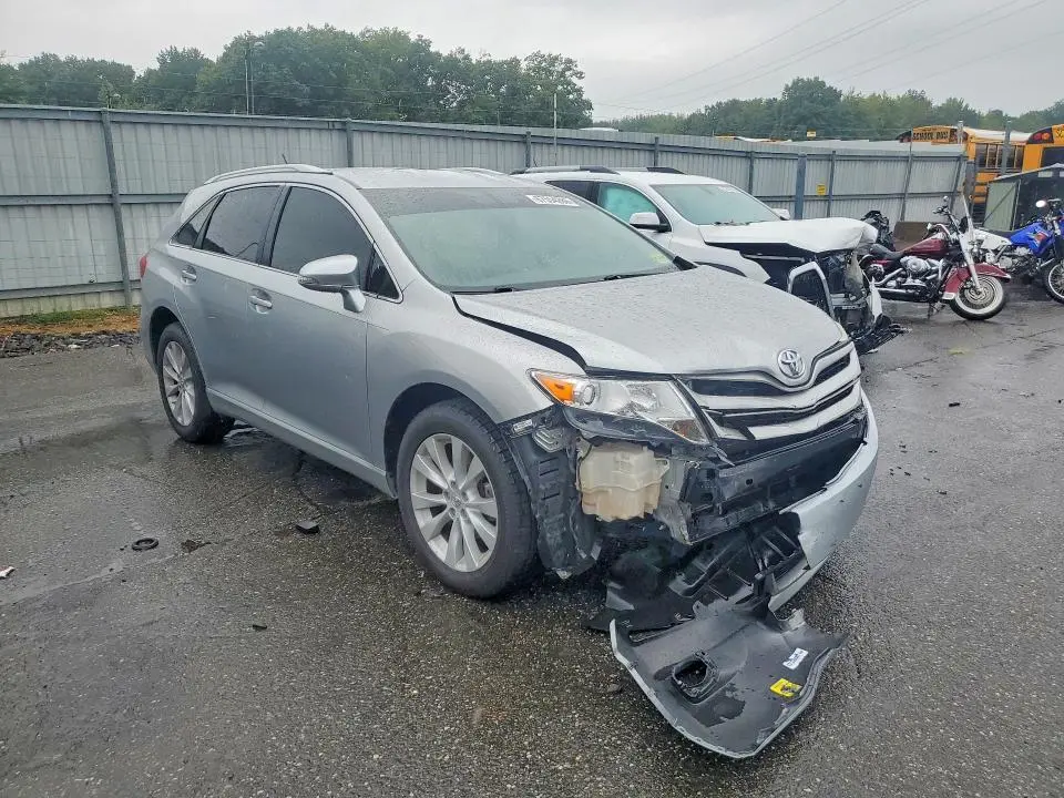 2015 TOYOTA VENZA LE  