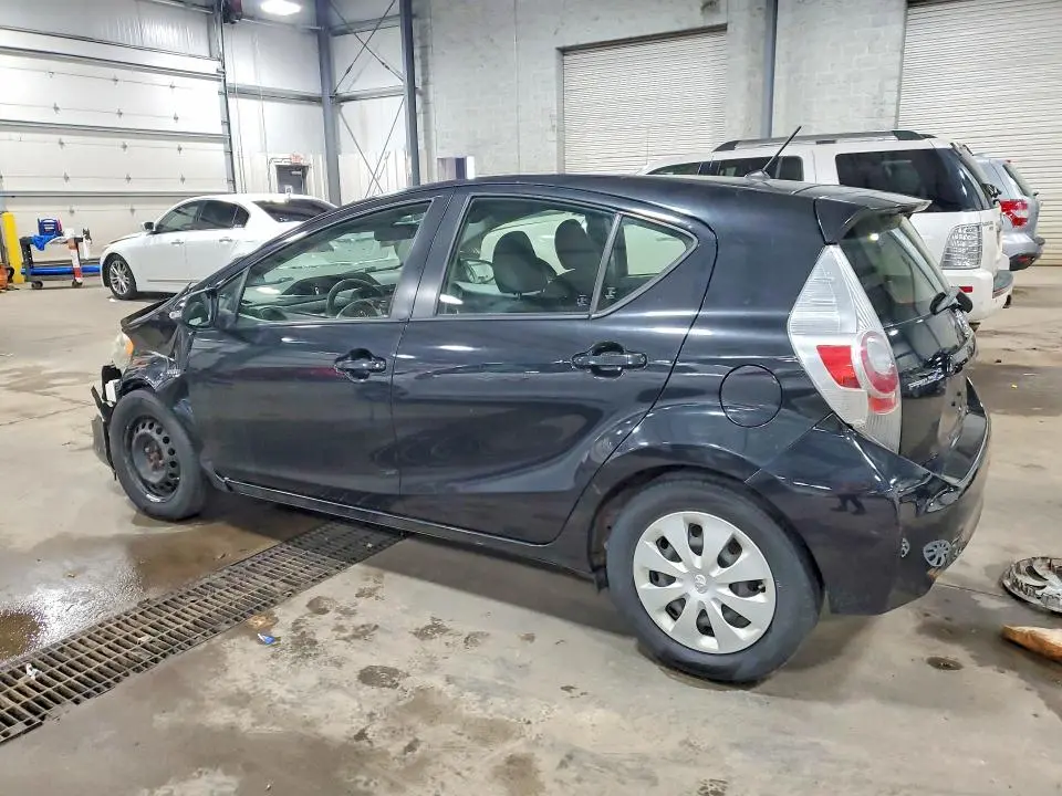 2014 TOYOTA PRIUS C TWO  