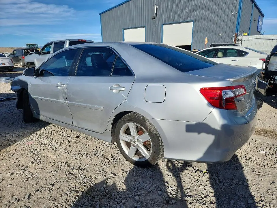 2012 TOYOTA CAMRY SE  