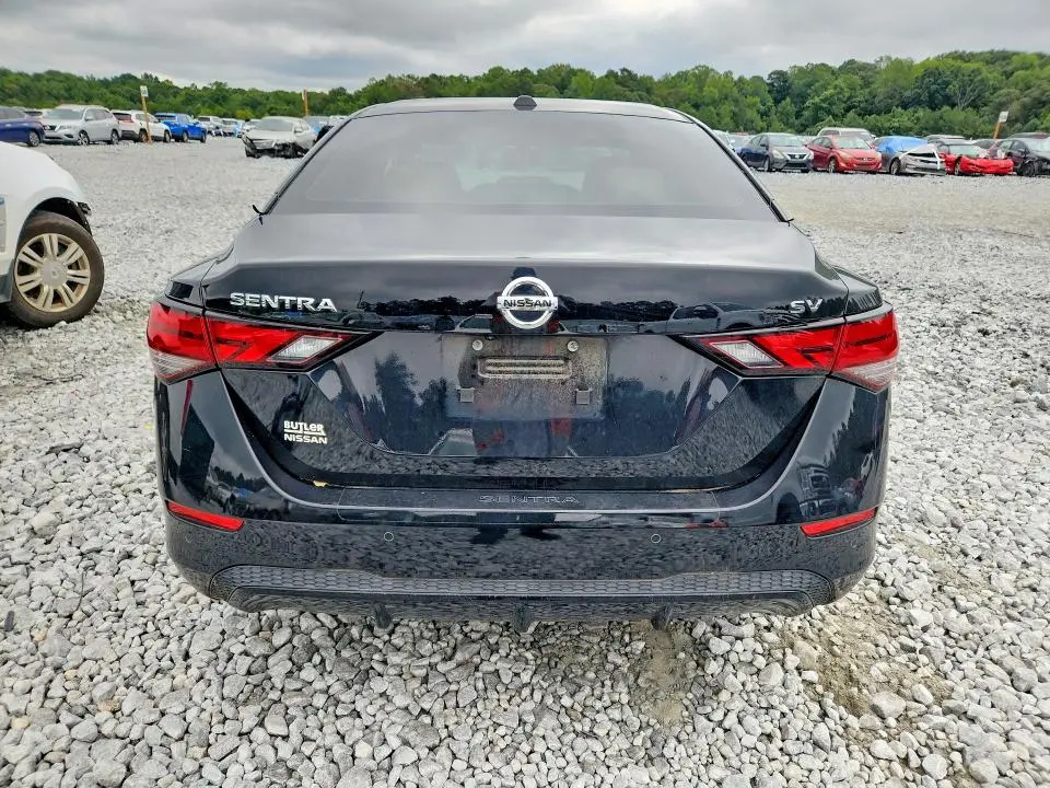 2022 NISSAN SENTRA SV  