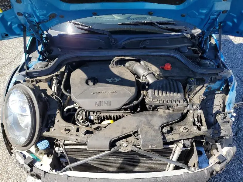 2017 MINI COOPER   