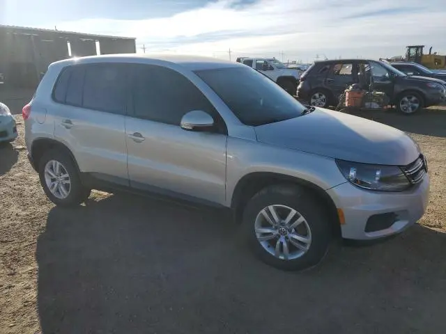 2013 VOLKSWAGEN TIGUAN S  