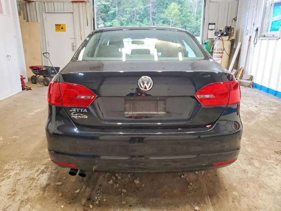 2013 VOLKSWAGEN JETTA BASE  