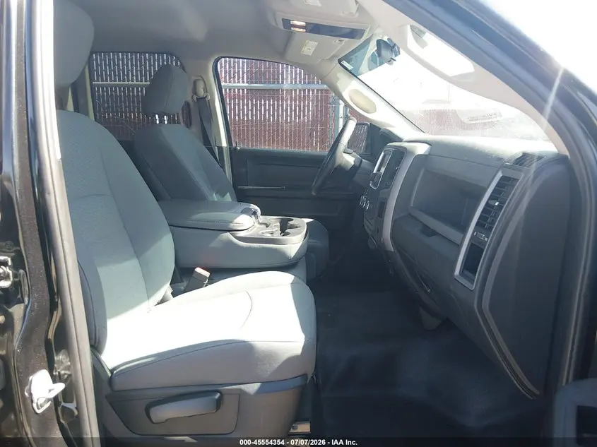 2018 RAM 1500 TRADESMAN  4X2 6'4 BOX