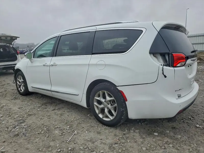 2019 CHRYSLER PACIFICA LIMITED  