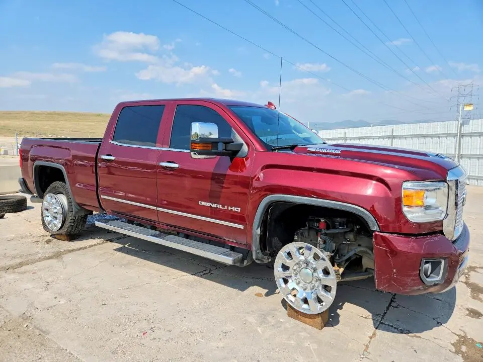 2017 GMC SIERRA K2500 DENALI  