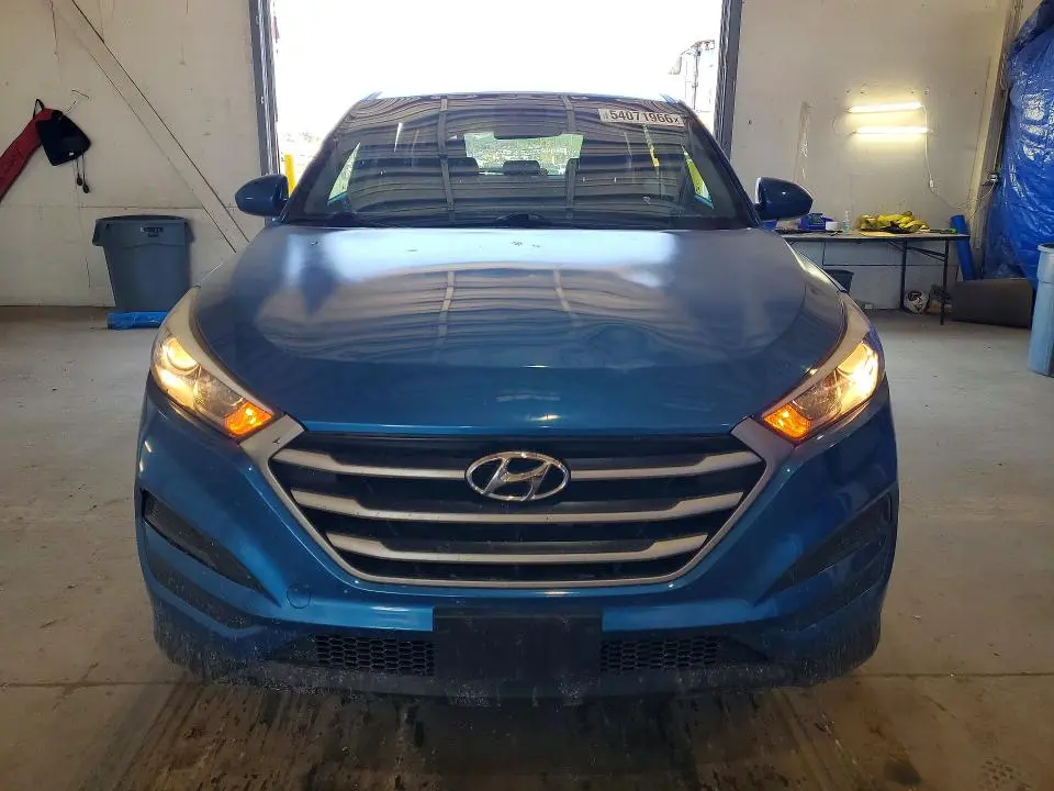 2018 HYUNDAI TUCSON SE  