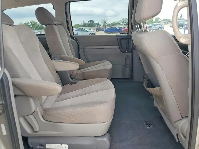 2012 KIA SEDONA LX  